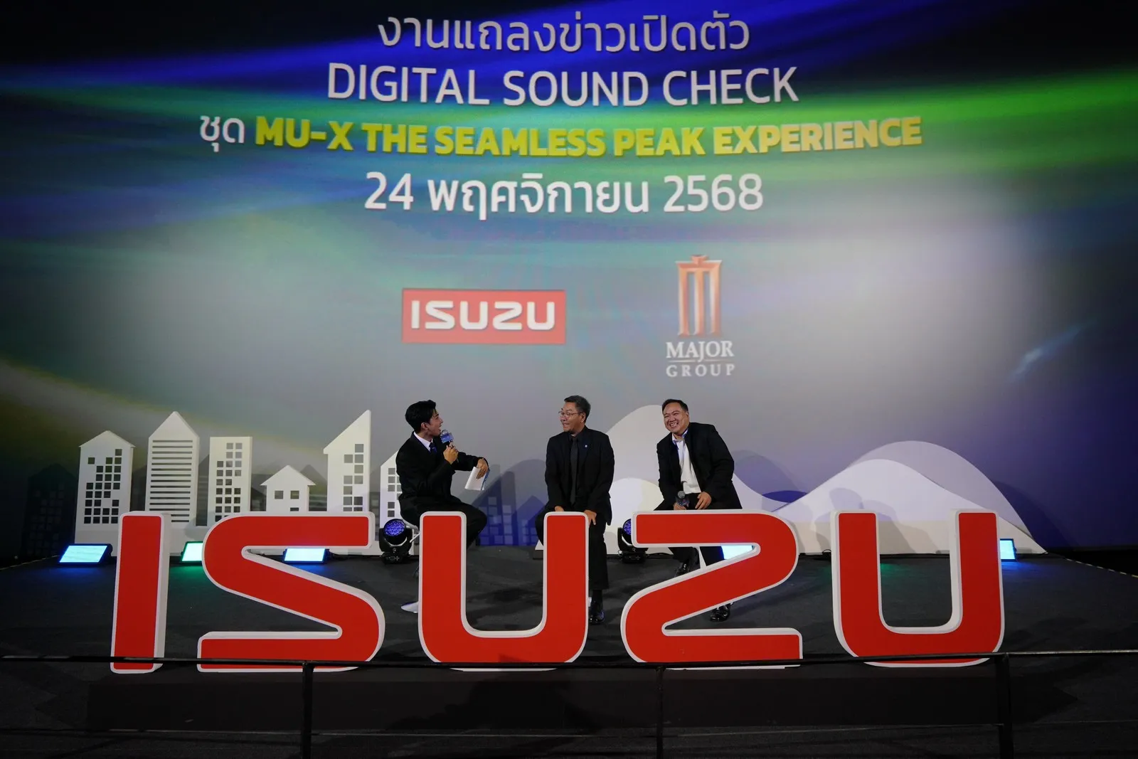 09 Isuzu Digital Sound Check X Major8